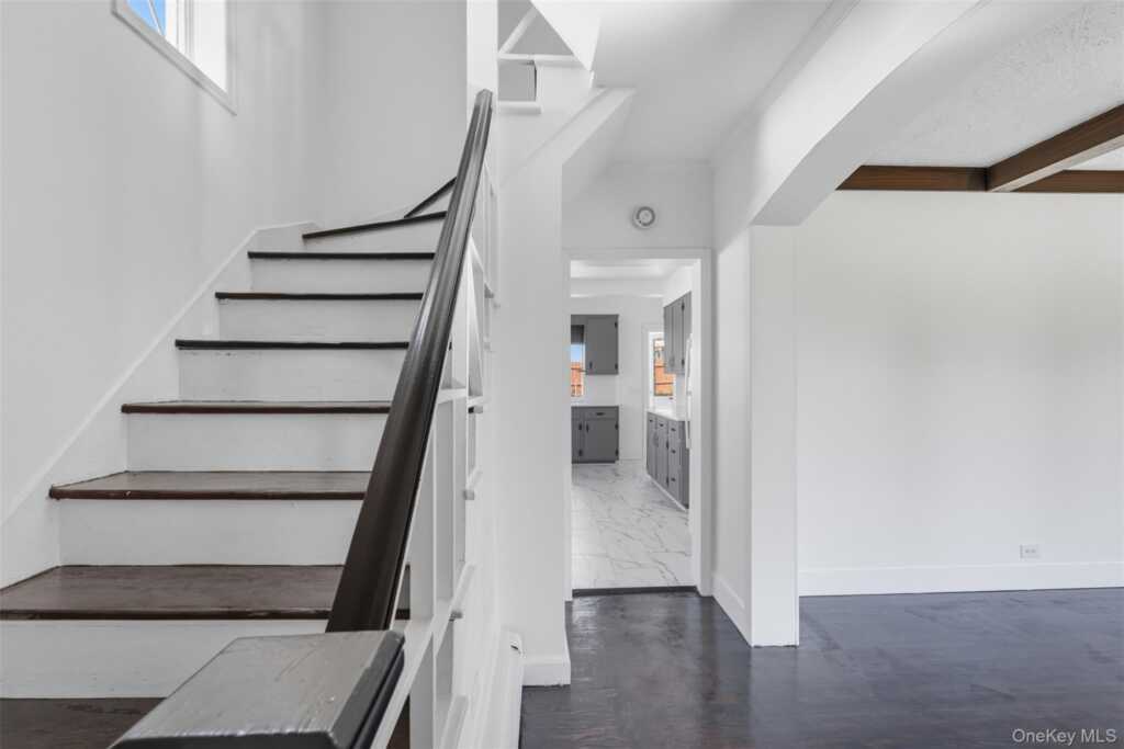 11 Whittemore Place, Rye, NY 10573 - Photo 8 of 43