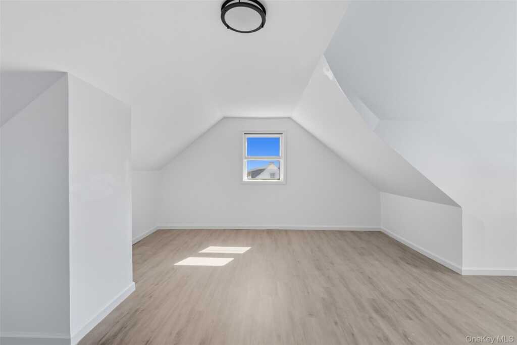 11 Whittemore Place, Rye, NY 10573 - Photo 9 of 43