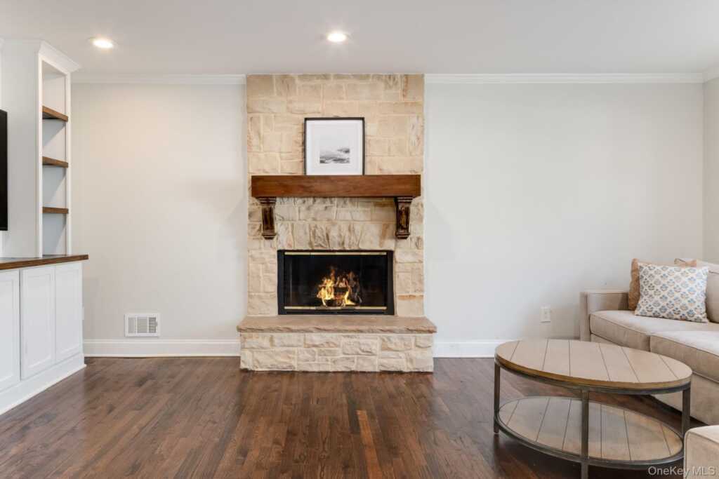 15 Rockinghorse Trail, Rye, NY 10573 - Photo 10 of 25