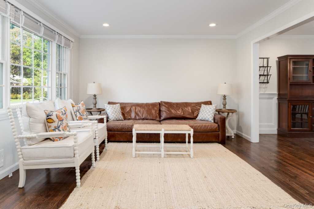 15 Rockinghorse Trail, Rye, NY 10573 - Photo 3 of 25