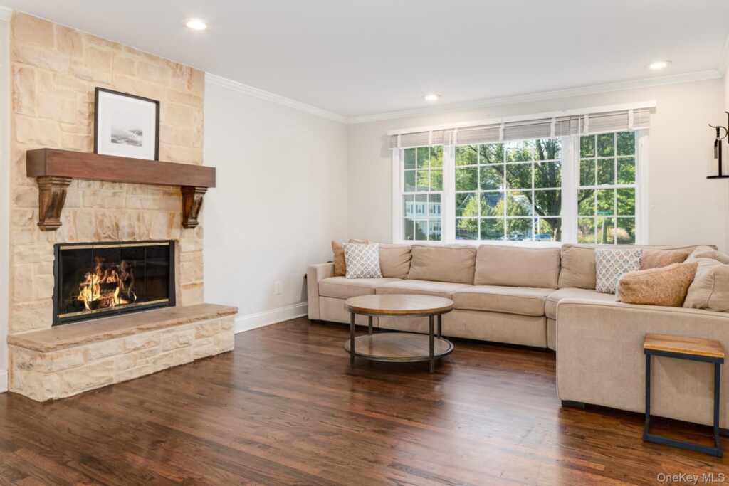 15 Rockinghorse Trail, Rye, NY 10573 - Photo 9 of 25