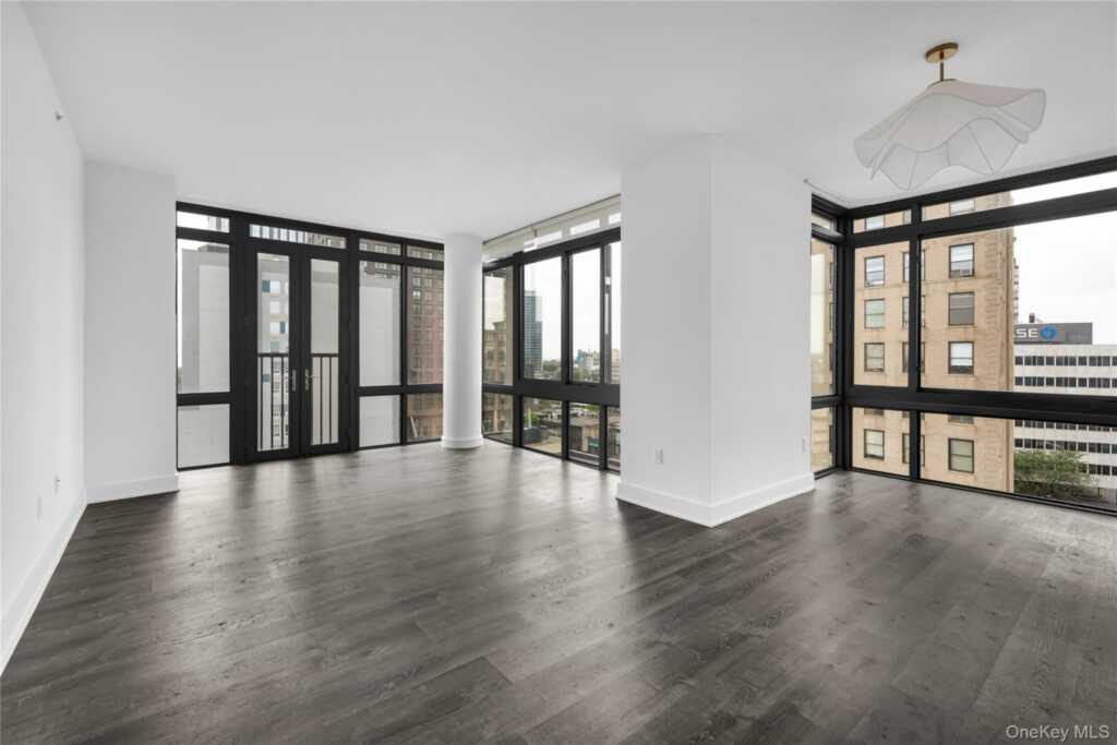 175 Huguenot Street, Unit #1106, New Rochelle, NY 10801