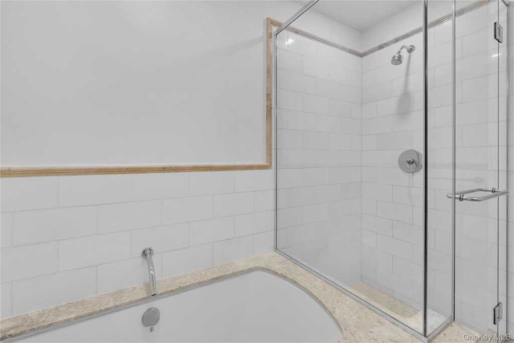 175 Huguenot Street, Unit #1106, New Rochelle, NY 10801 - Photo 18 of 18
