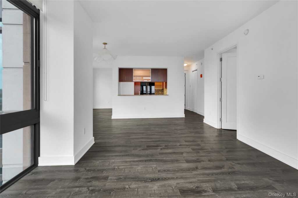 175 Huguenot Street, Unit #1106, New Rochelle, NY 10801 - Photo 3 of 18