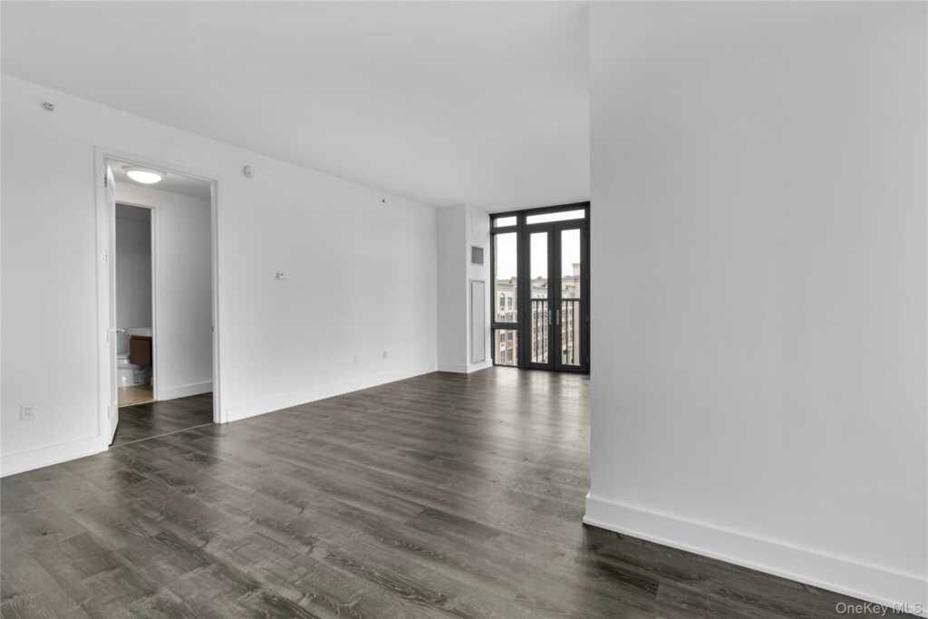 175 Huguenot Street, Unit #1106, New Rochelle, NY 10801 - Photo 5 of 18