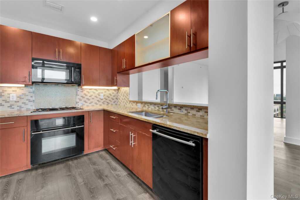 175 Huguenot Street, Unit #1106, New Rochelle, NY 10801 - Photo 7 of 18