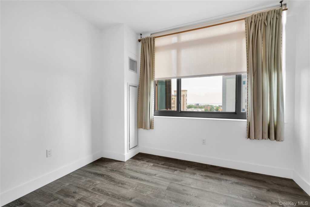 175 Huguenot Street, Unit #1106, New Rochelle, NY 10801 - Photo 8 of 18