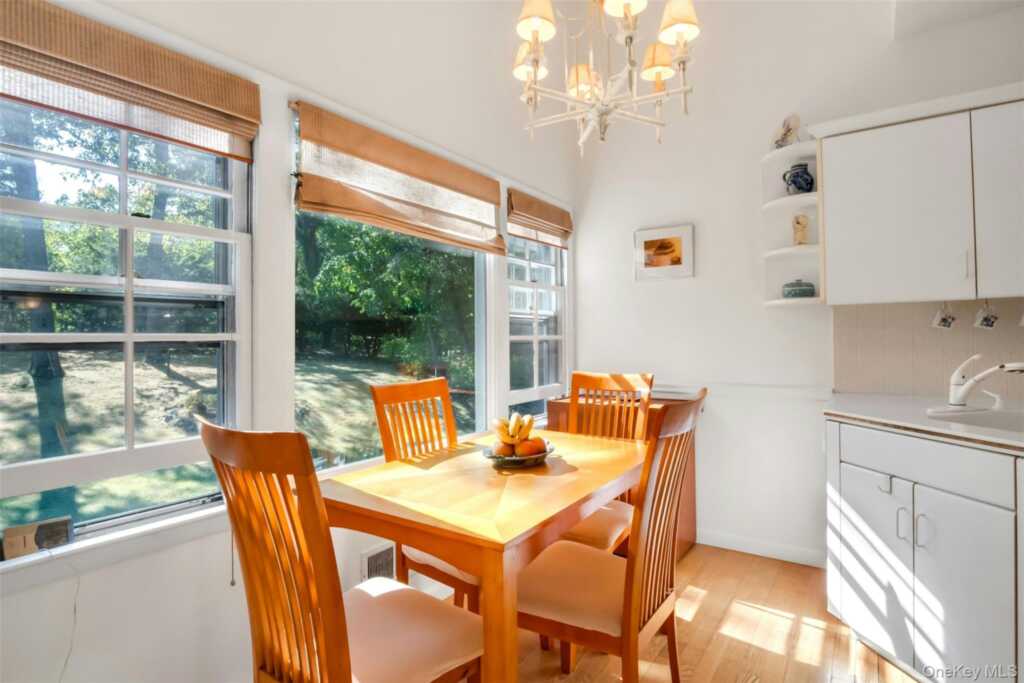 95 Emerson Avenue, New Rochelle, NY 10801 - Photo 9 of 27