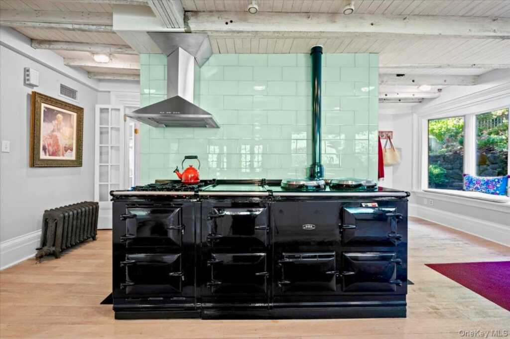 245 River Road, Nyack, NY 10960 - Photo 16 of 45