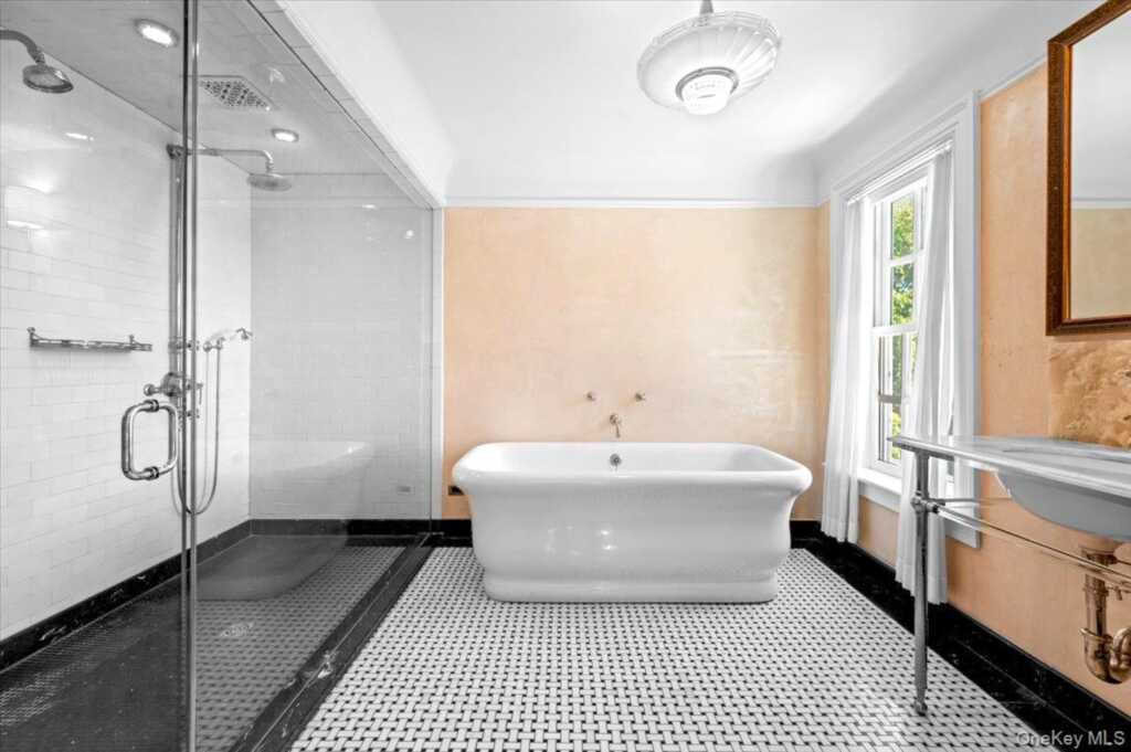 245 River Road, Nyack, NY 10960 - Photo 28 of 45