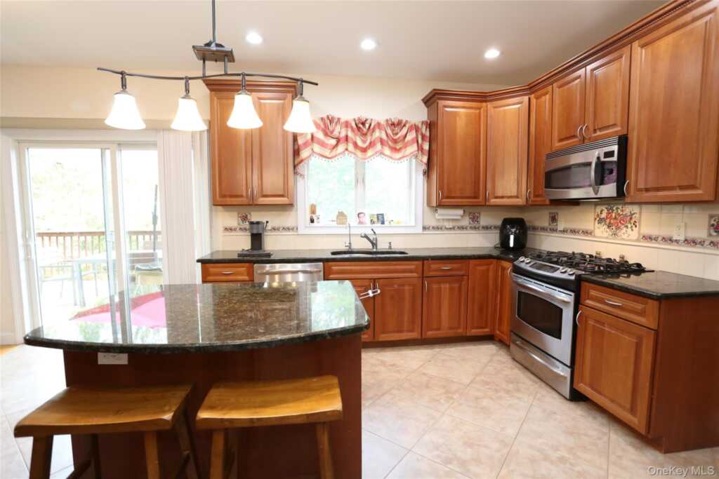 79 Hall Avenue, New City, NY 10956 - Photo 12 of 50