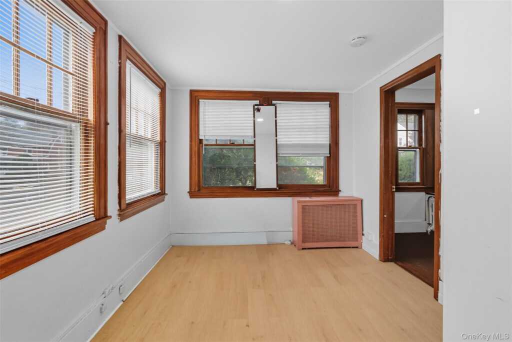 102 Washington Avenue, Suffern, NY 10901 - Photo 15 of 29