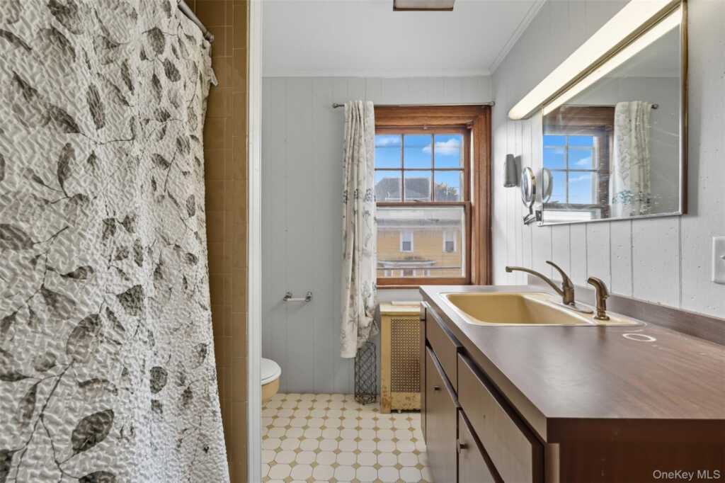 102 Washington Avenue, Suffern, NY 10901 - Photo 23 of 29