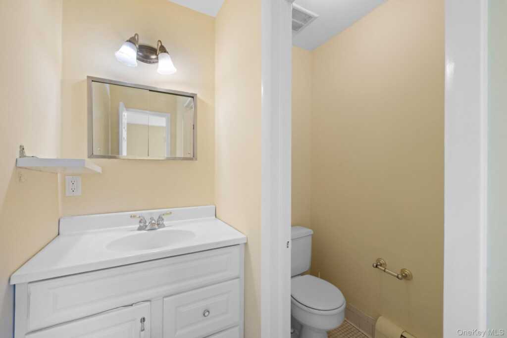7 Church Lane, Unit #C, Valley Cottage, NY 10989 - Photo 20 of 24