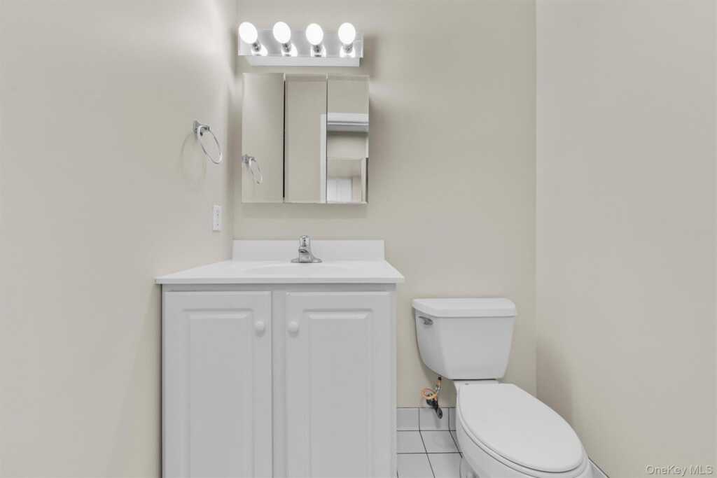 10-12 Chestnut Street, Unit #B208, Suffern, NY 10901 - Photo 10 of 29