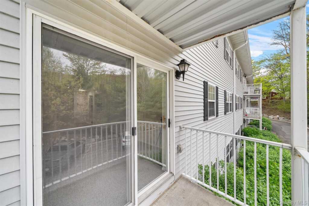 10-12 Chestnut Street, Unit #B208, Suffern, NY 10901 - Photo 16 of 29