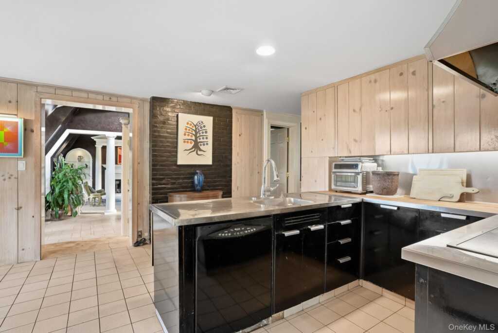 162 Kirby Lane, Rye, NY 10580 - Photo 10 of 38