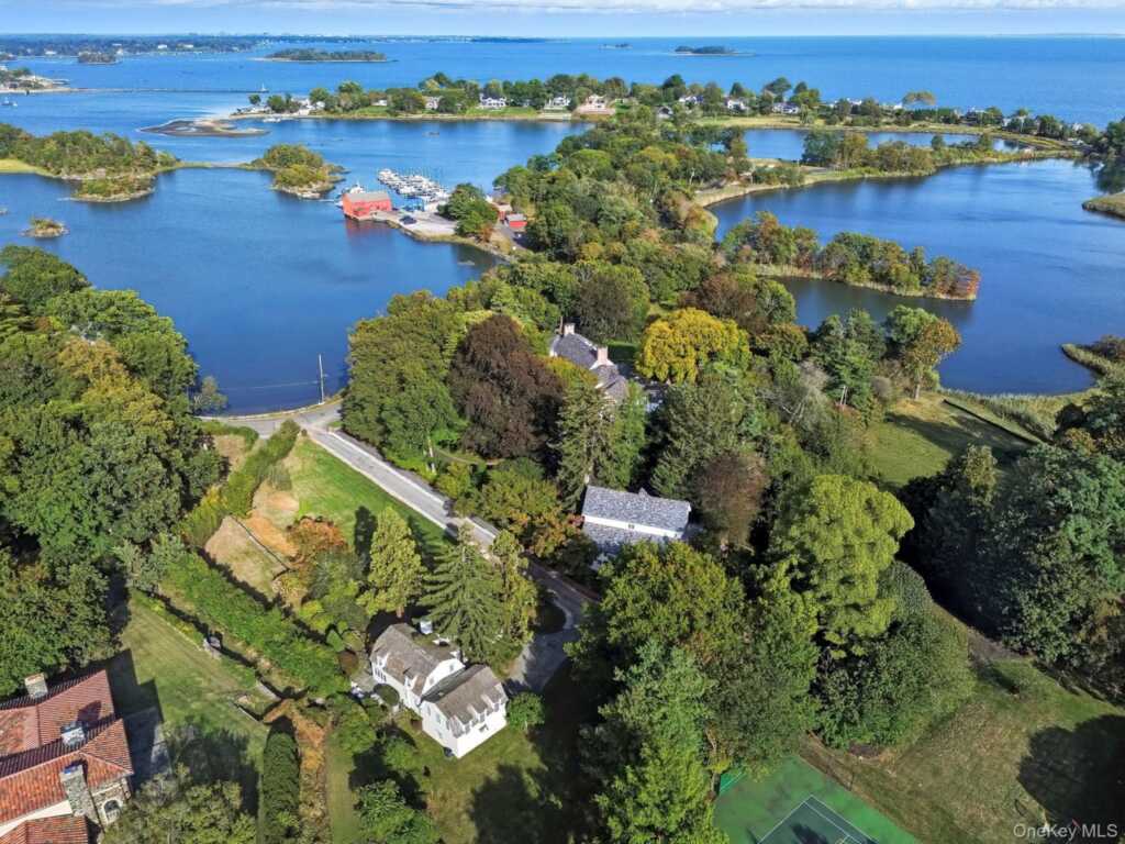 162 Kirby Lane, Rye, NY 10580 - Photo 2 of 38