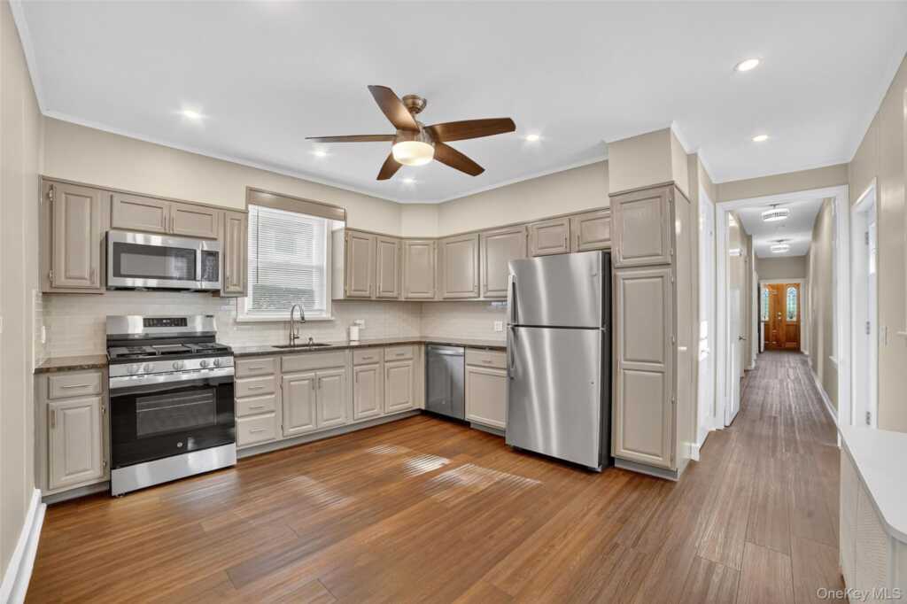 81 Woodland Avenue, Unit #1, New Rochelle, NY 10805 - Photo 10 of 33