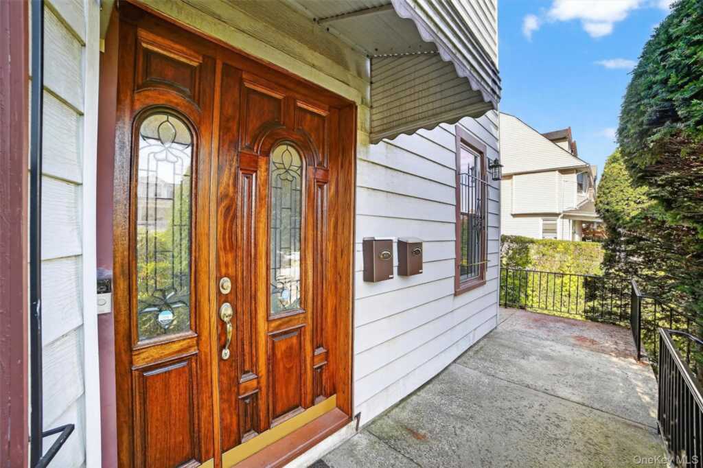 81 Woodland Avenue, Unit #1, New Rochelle, NY 10805 - Photo 3 of 33