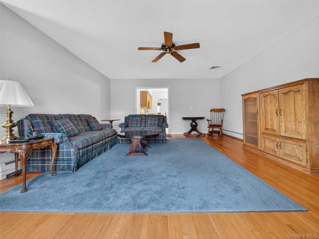 14 Staubitz Avenue, Pearl River, NY 10965 - Photo 16 of 35