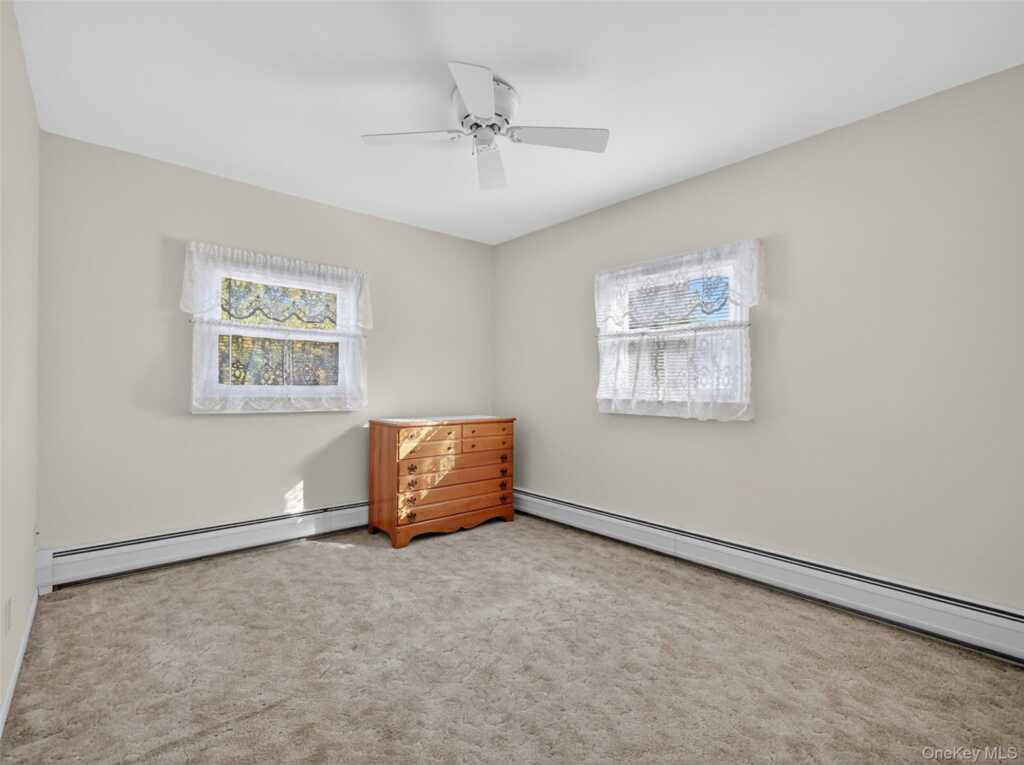 14 Staubitz Avenue, Pearl River, NY 10965 - Photo 17 of 35