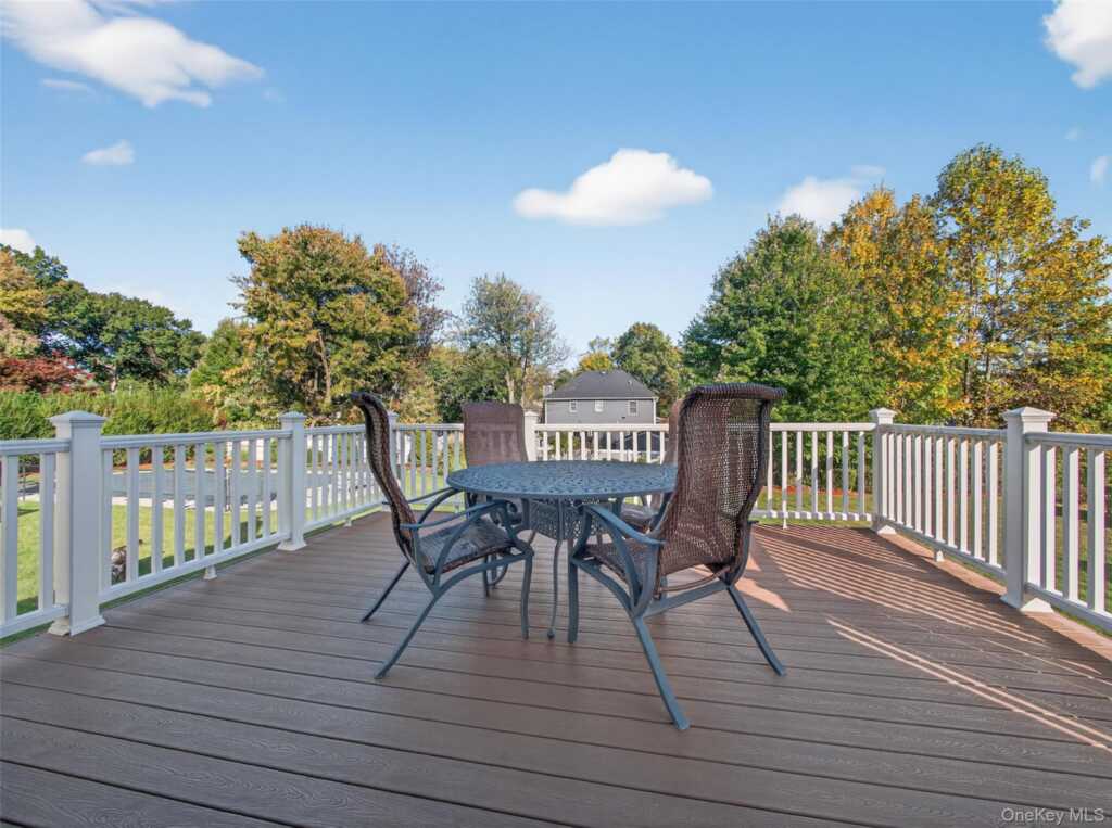 14 Staubitz Avenue, Pearl River, NY 10965 - Photo 23 of 35