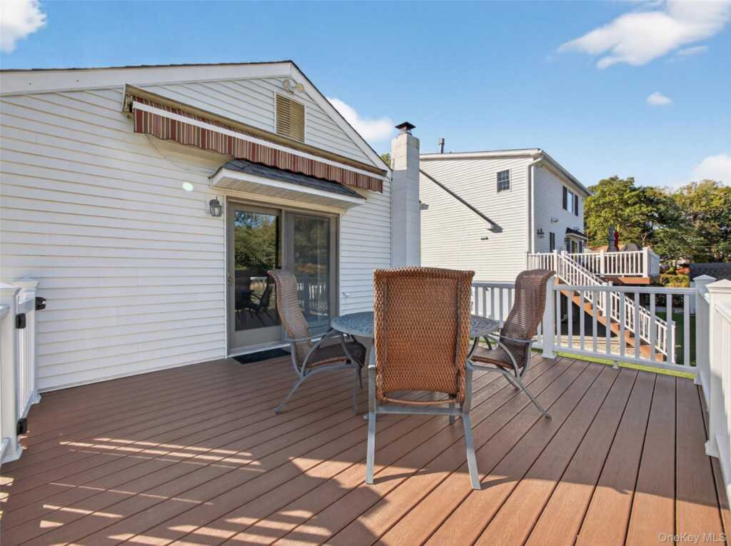 14 Staubitz Avenue, Pearl River, NY 10965 - Photo 24 of 35