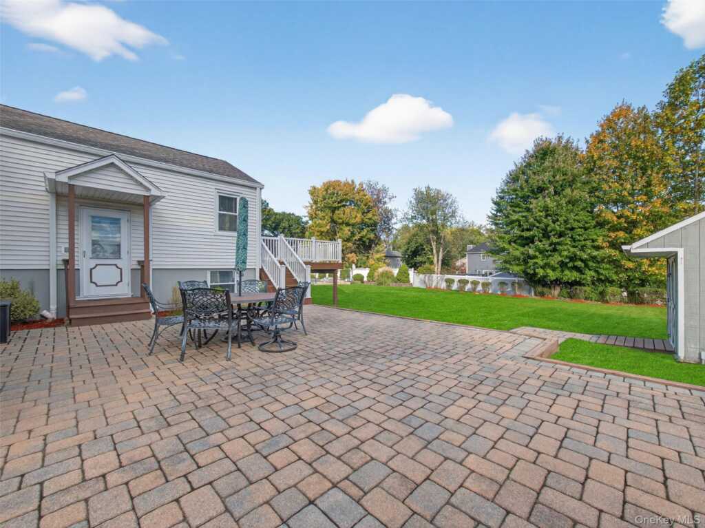 14 Staubitz Avenue, Pearl River, NY 10965 - Photo 28 of 35
