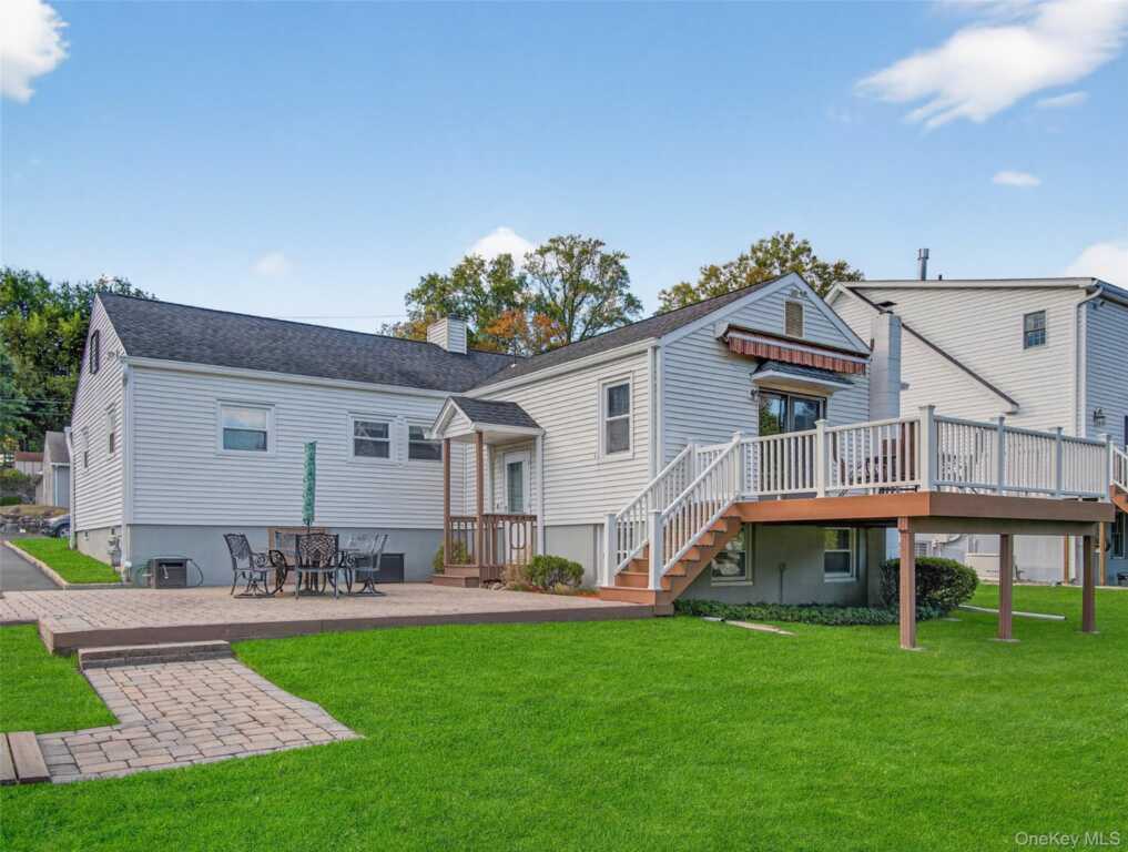 14 Staubitz Avenue, Pearl River, NY 10965 - Photo 32 of 35