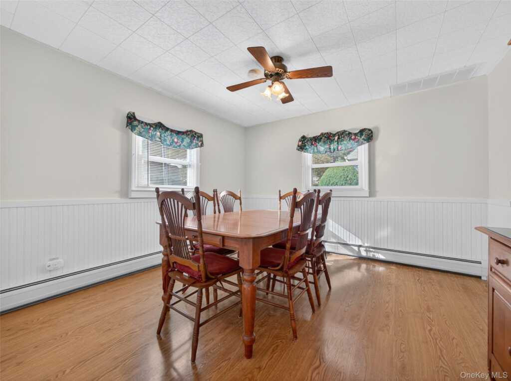 14 Staubitz Avenue, Pearl River, NY 10965 - Photo 5 of 35