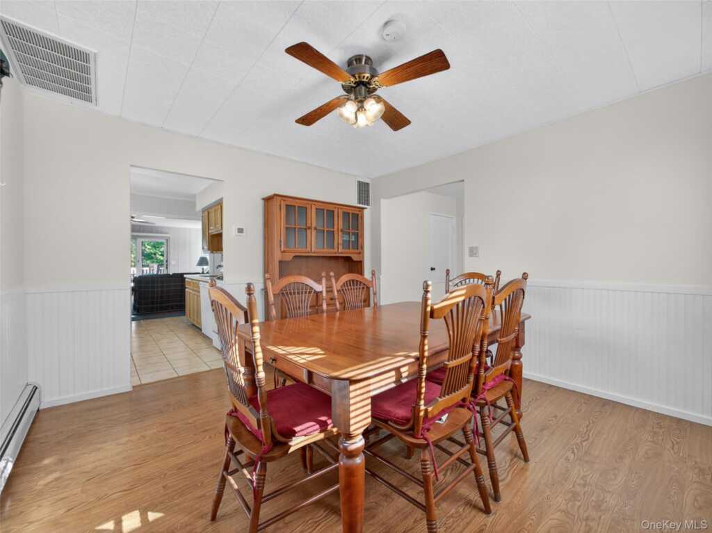 14 Staubitz Avenue, Pearl River, NY 10965 - Photo 6 of 35