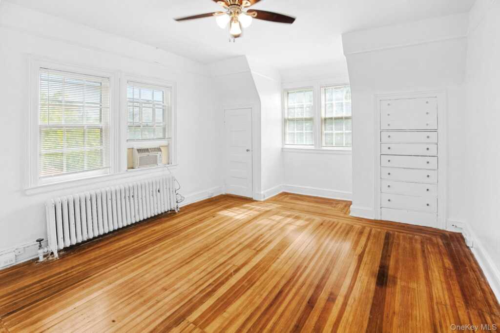 72 Hamilton Avenue, New Rochelle, NY 10801 - Photo 14 of 28