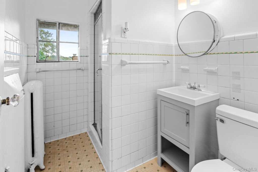 72 Hamilton Avenue, New Rochelle, NY 10801 - Photo 15 of 28