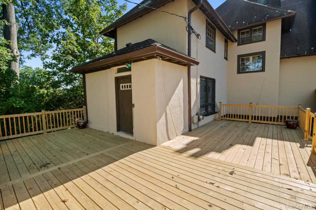 72 Hamilton Avenue, New Rochelle, NY 10801 - Photo 20 of 28