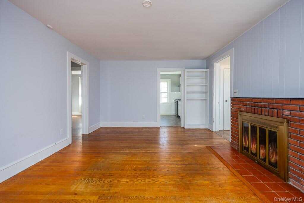 99 Washington Avenue, Pearl River, NY 10965 - Photo 10 of 25