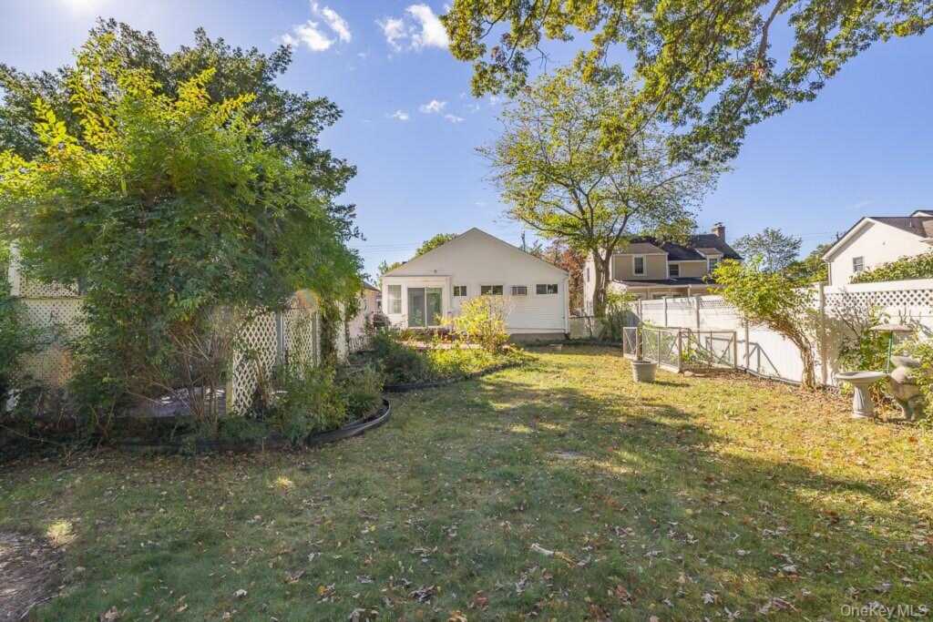 99 Washington Avenue, Pearl River, NY 10965 - Photo 5 of 25
