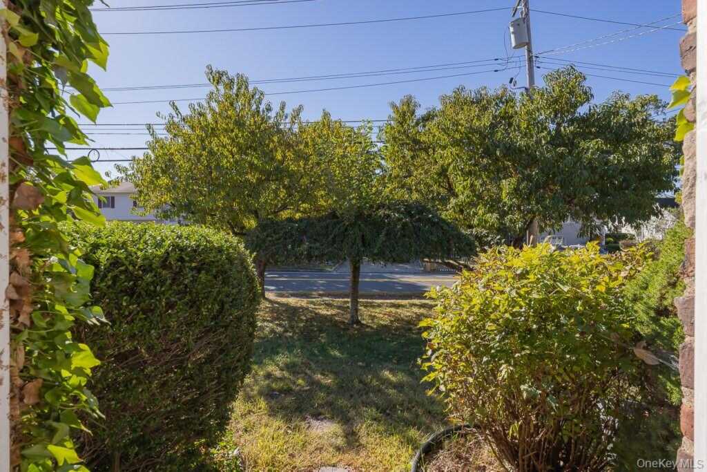 99 Washington Avenue, Pearl River, NY 10965 - Photo 8 of 25