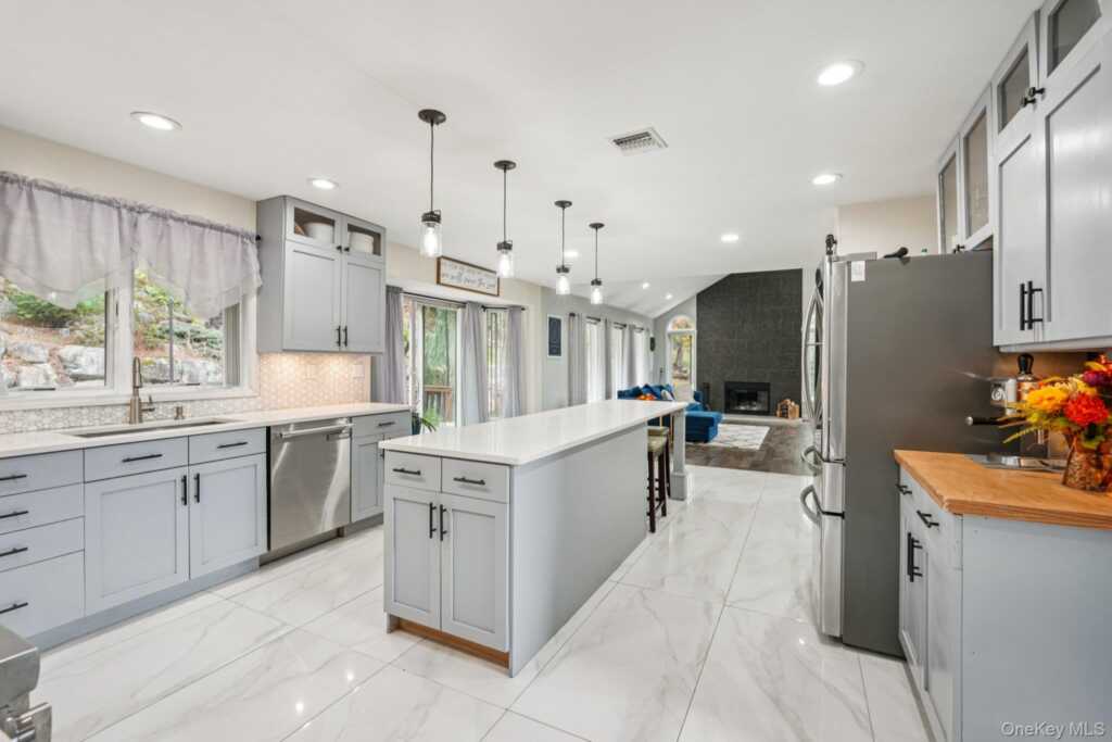 12 Johnson Drive, Stony Point, NY 10980 - Photo 12 of 50