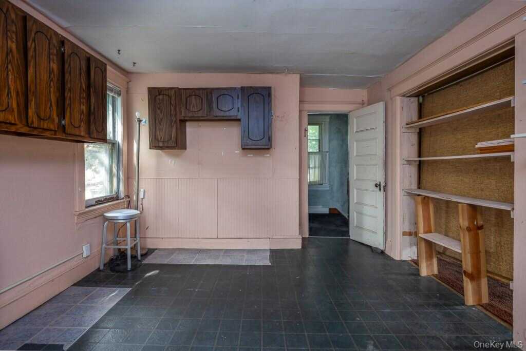 167 Main Street, Pearl River, NY 10965 - Photo 16 of 34