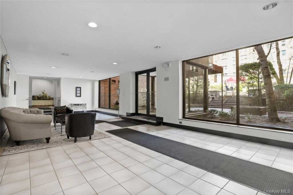 10 Franklin Avenue, Unit #1EFF, White Plains, NY 10601 - Photo 11 of 13