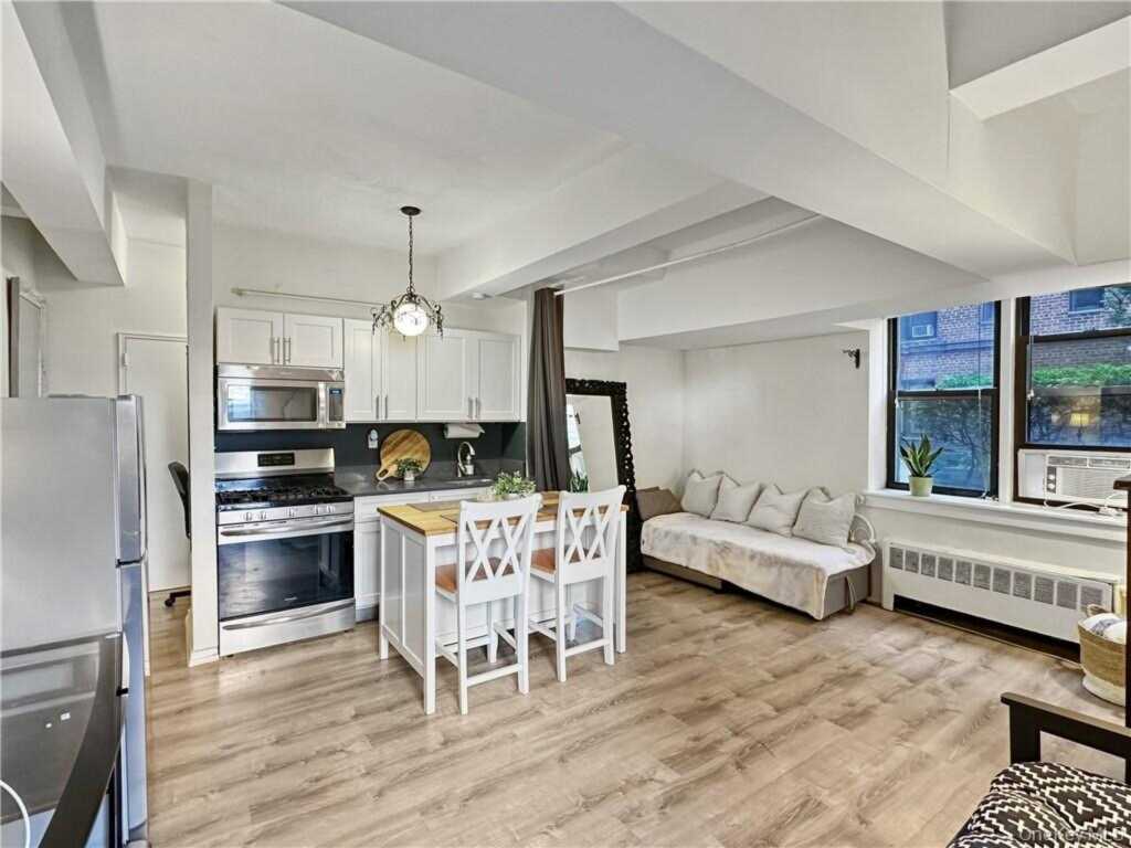 10 Franklin Avenue, Unit #1EFF, White Plains, NY 10601 - Photo 2 of 13