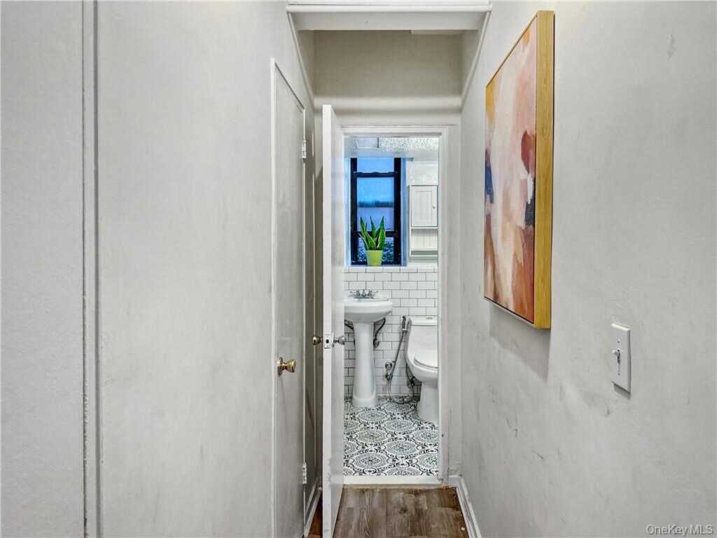 10 Franklin Avenue, Unit #1EFF, White Plains, NY 10601 - Photo 5 of 13