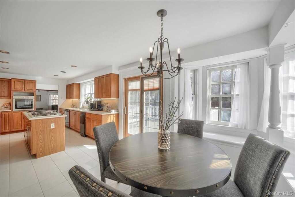 10 High Tor Road, New City, NY 10956 - Photo 12 of 35