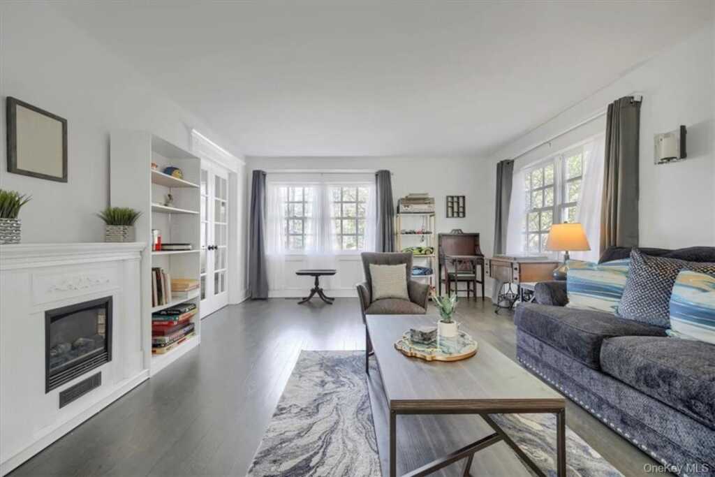 10 High Tor Road, New City, NY 10956 - Photo 5 of 35