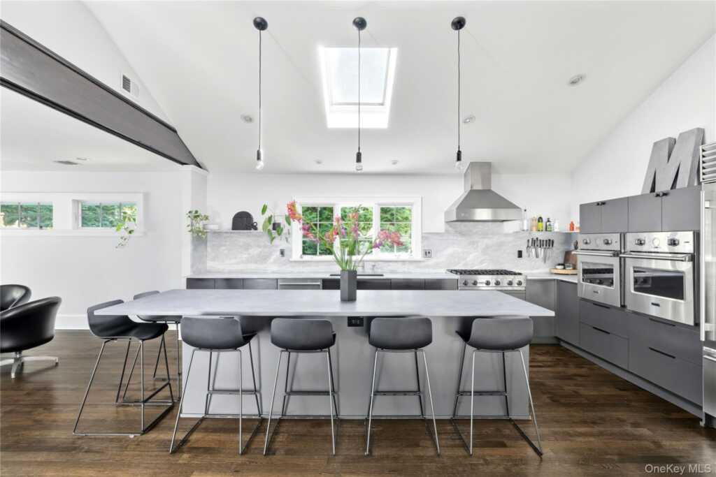 112 Lexow Avenue, Nyack, NY 10960 - Photo 4 of 47