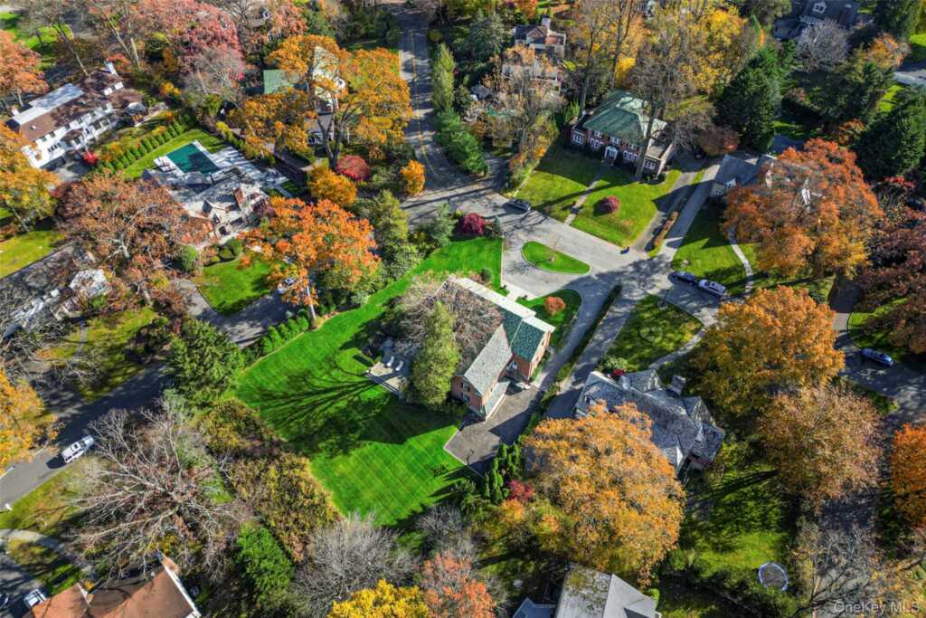 290 Overlook Road, New Rochelle, NY 10804 - Photo 30 of 38