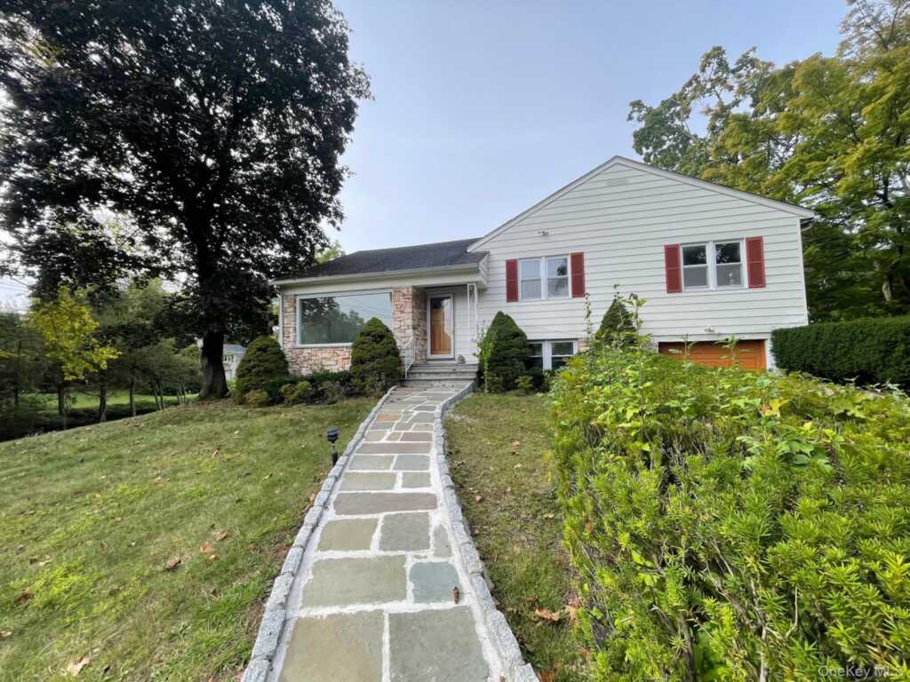 66 Laron Drive, New Rochelle, NY 10804