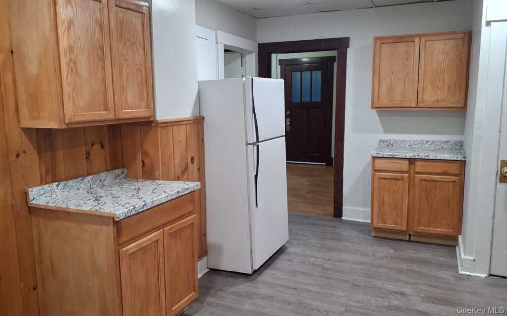 25 Van Orden Avenue, Suffern, NY 10901 - Photo 4 of 11