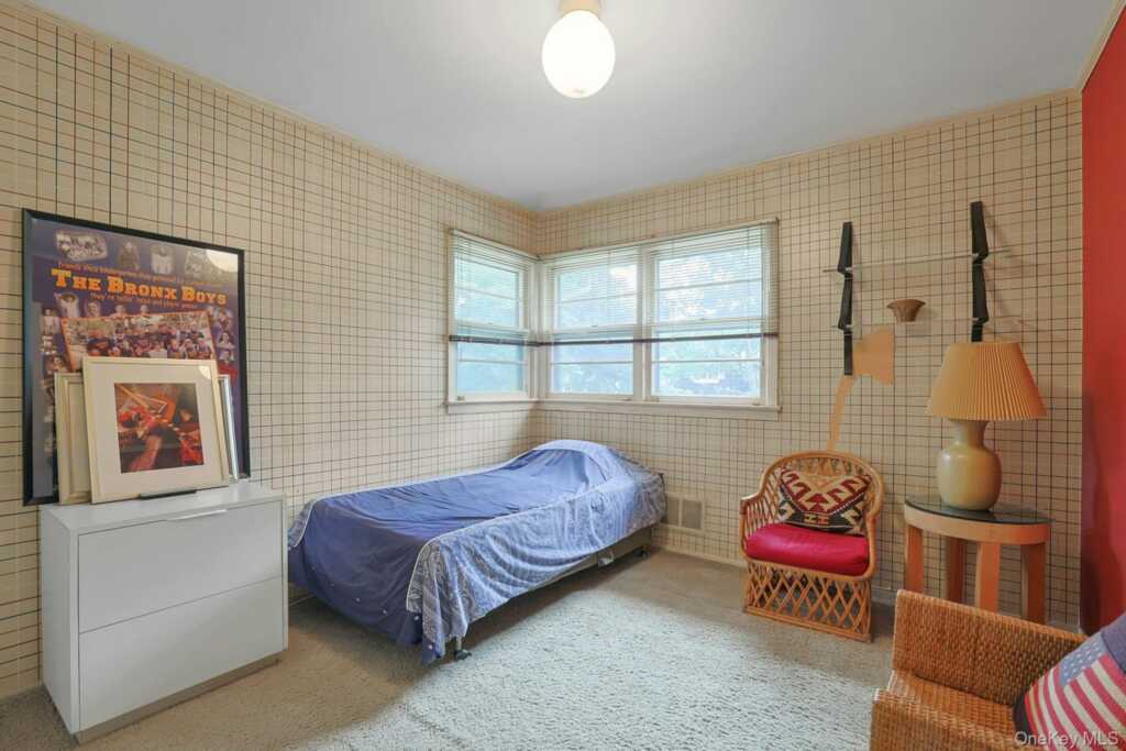 129 Hillandale Drive, New Rochelle, NY 10804 - Photo 18 of 30